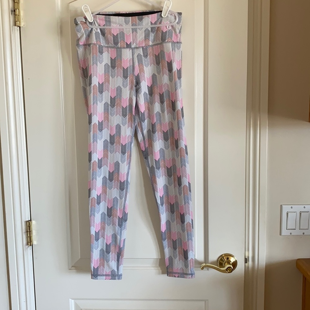 EUC Victoria Sport leggings size M